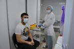 Медики ЧОККВД провели выездную вакцинацию иностранных сотрудников Равис